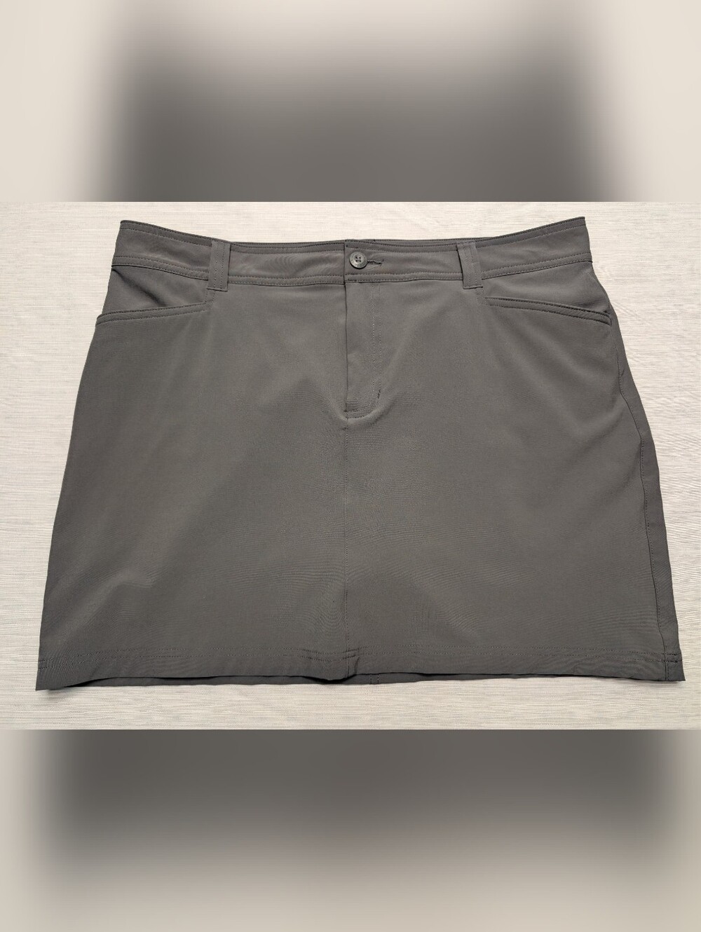 Eddie Bauer Adventurer 2.0 Skort Skirt Dark Gray Hiking Golf Athletic Size 14